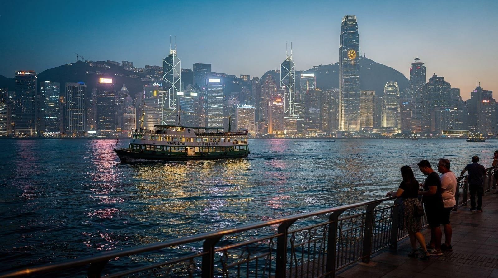 Tsim Sha Tsui — a orla de Hong Kong que todos os visitantes alcançam primeiro, Hong Kong and surroundings