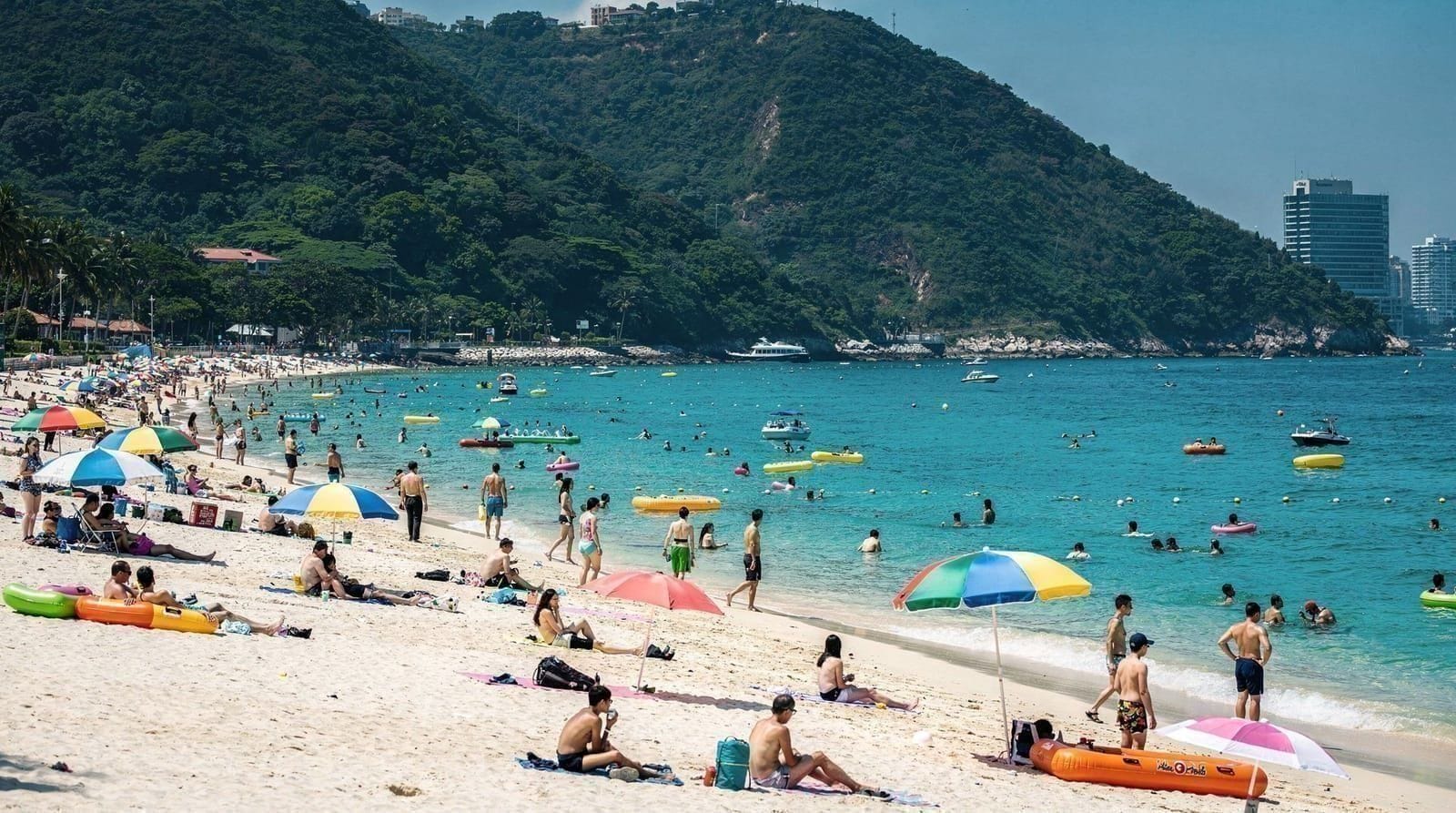 Hong Kong no verão — um guia honesto de junho a setembro — Guia honesto para visitar Hong Kong no verão. Calor, humidade, tufões, o que faz
