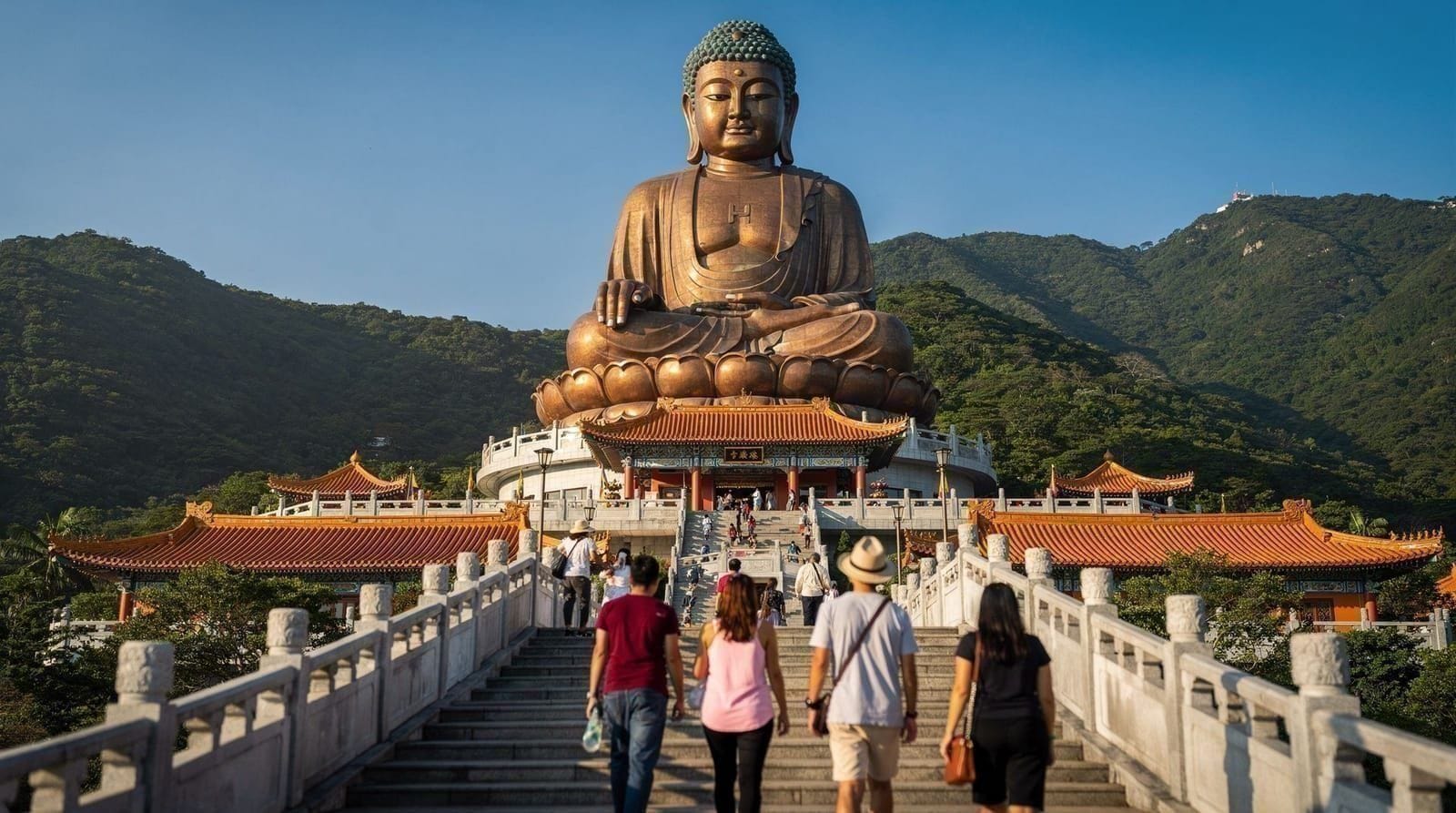Excursão ao Big Buddha de Lantau — teleférico, mosteiro e aldeia piscatória de Tai O — Excursão a Lantau para o Buda Tian Tan: preços do teleférico (HKD 235-325), MTR 