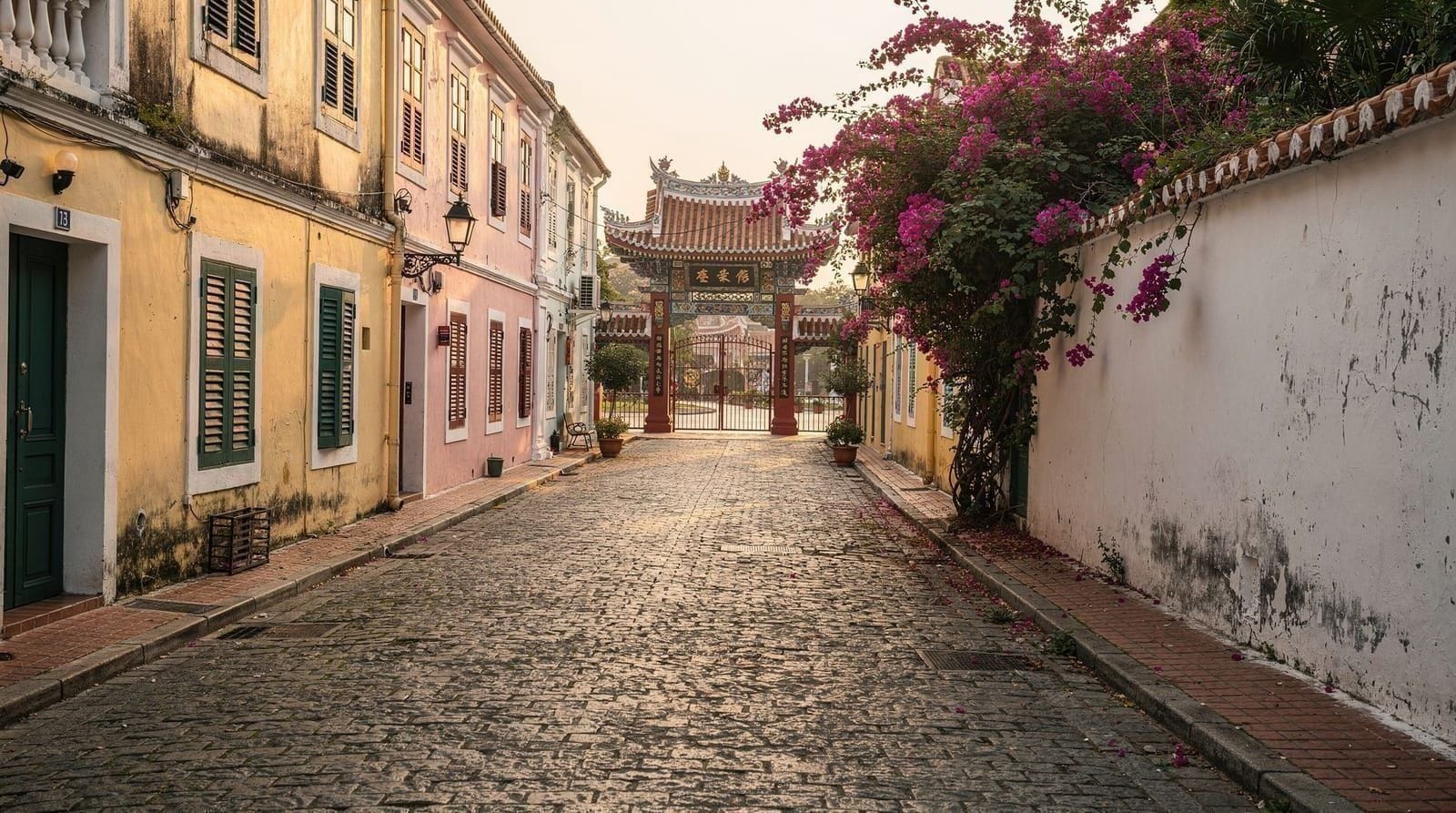 Guia do centro histórico de Macau — os sítios Património Mundial da UNESCO — Guia de passeio pelo Centro Histórico de Macau (UNESCO) — os 25 sítios, melhor r