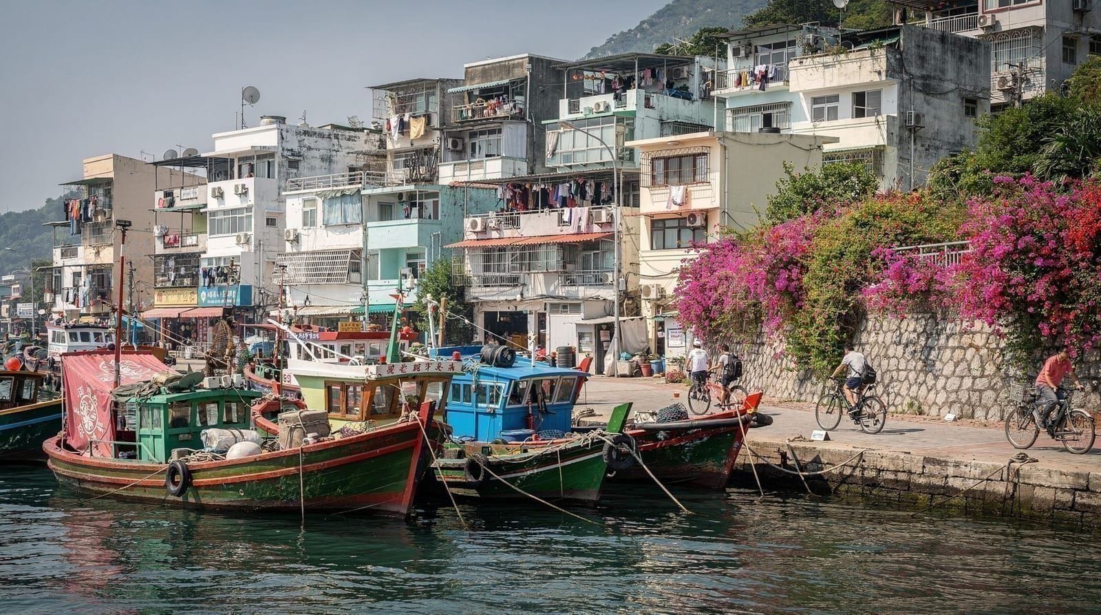 Hong Kong: Cheung Chau Island walking day tour